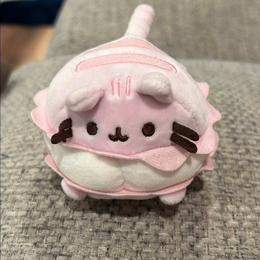 Gund Pusheen Macaroon 4”